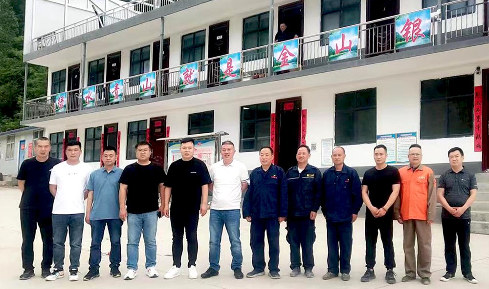 開(kāi)元集團(tuán)董事長(zhǎng)許明月蒞臨盧氏中科檢查指導(dǎo)工作